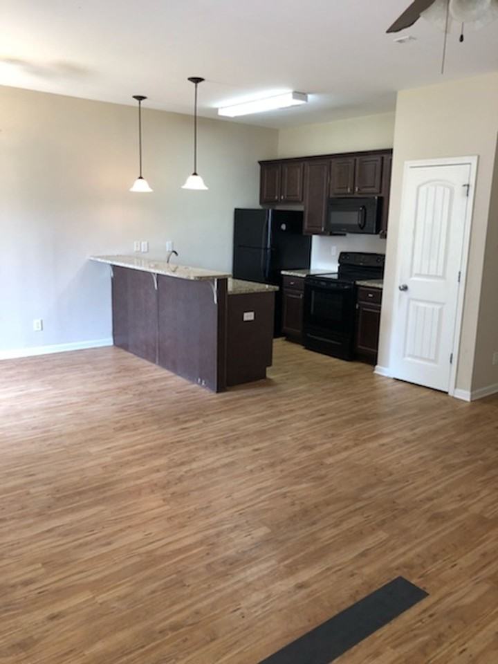 1306 12th Ave - Photo 3 of 19
