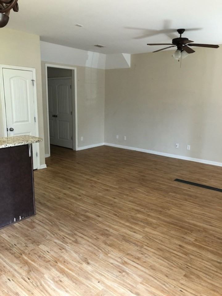 1306 12th Ave - Photo 5 of 19
