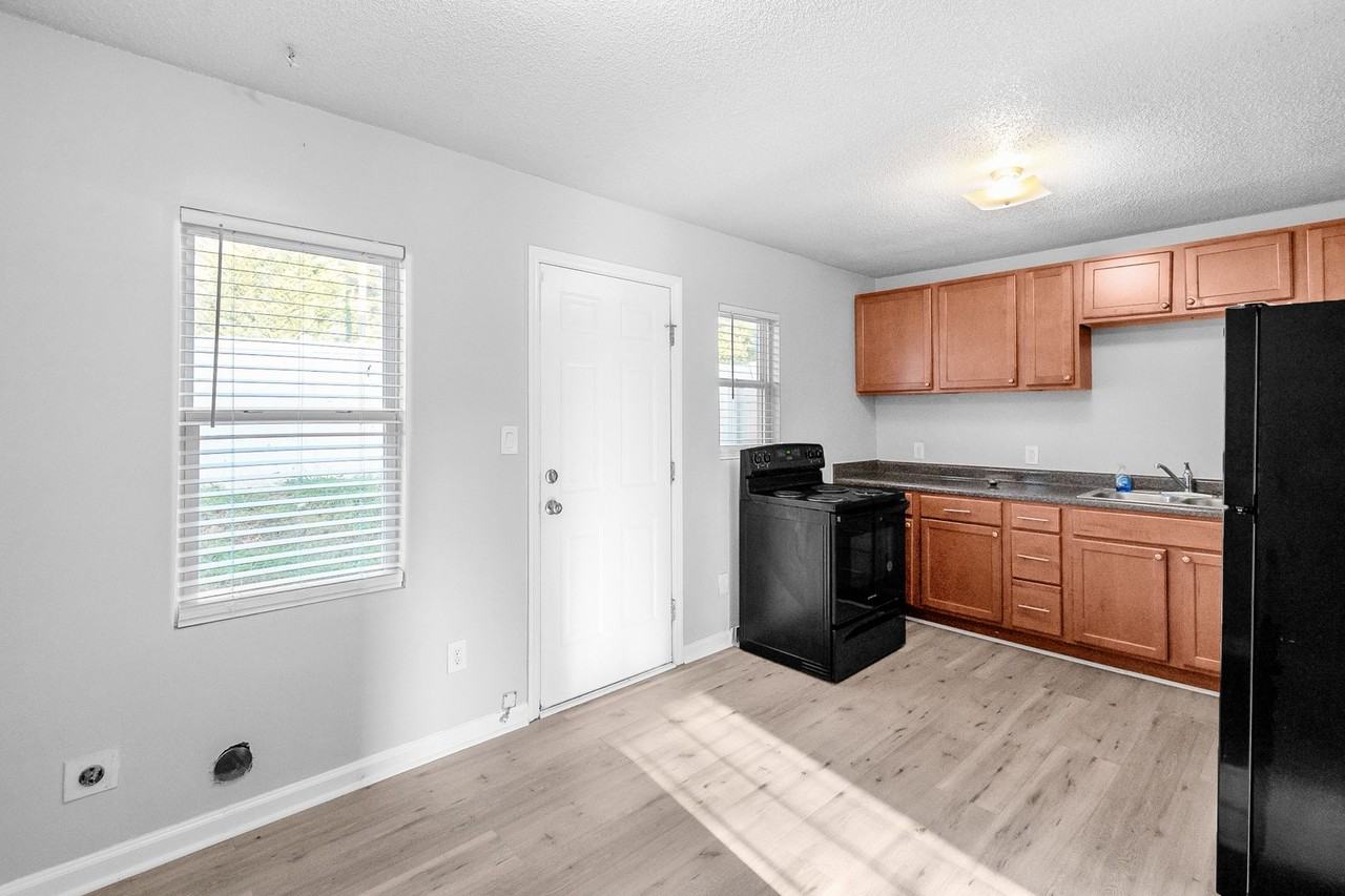 4401 Hovis Rd #6 - Photo 7 of 16