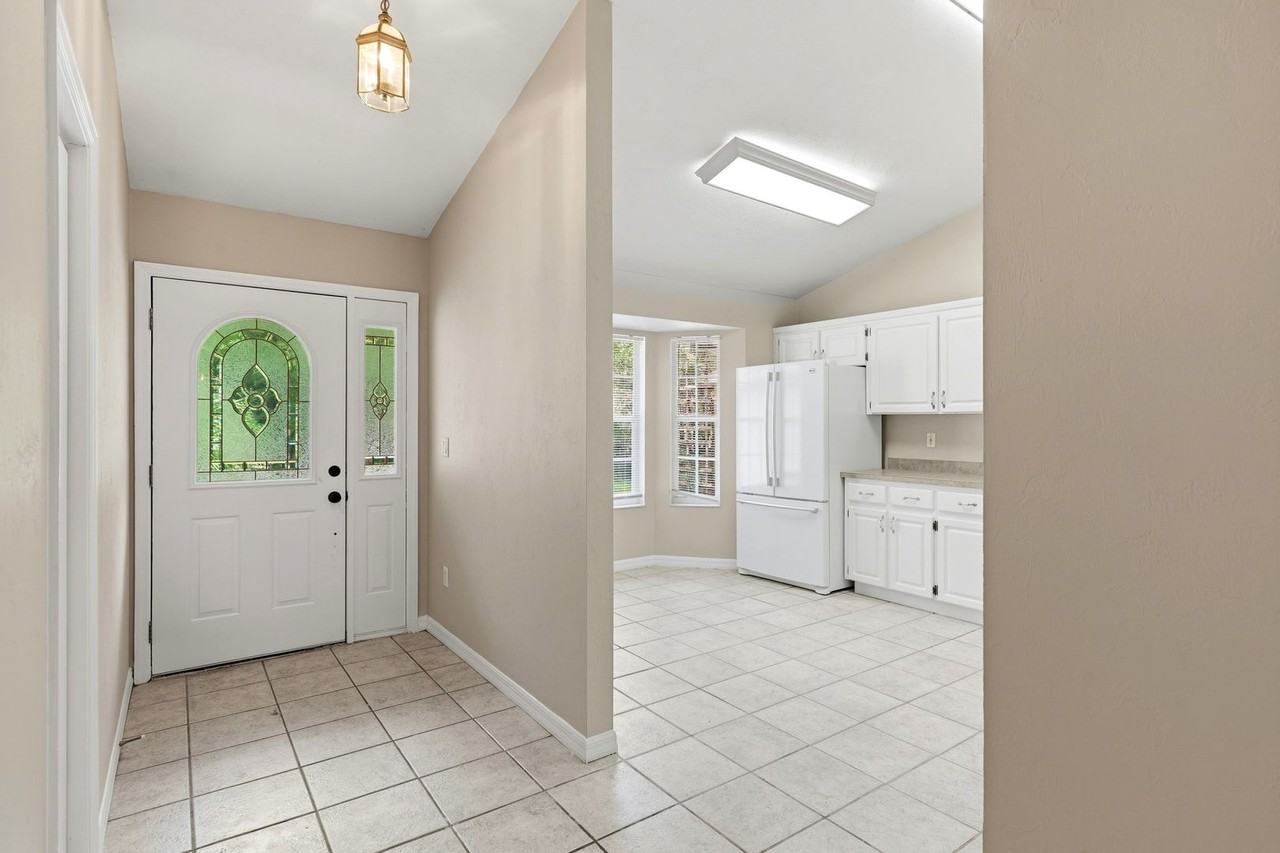 2902 Nw 104th Ct - Photo 2 of 27