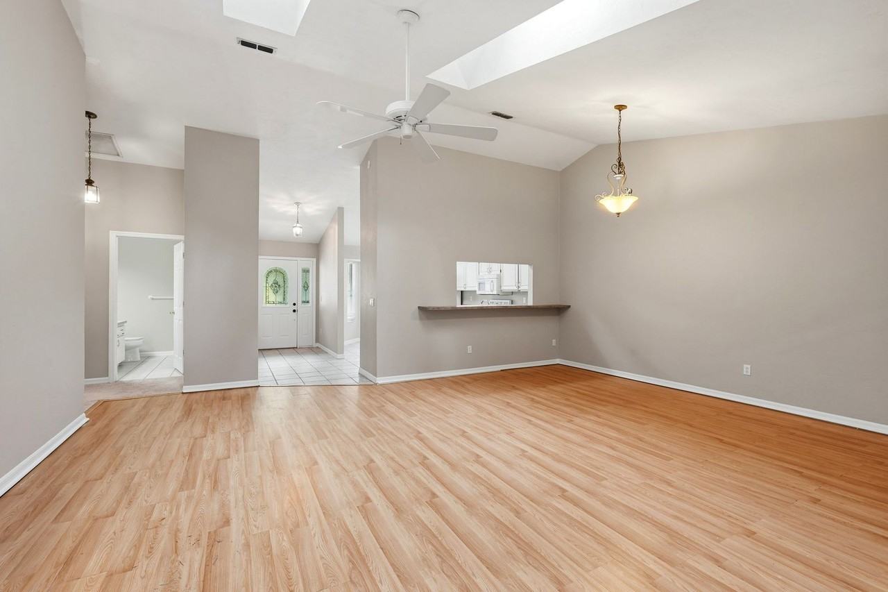 2902 Nw 104th Ct - Photo 6 of 27