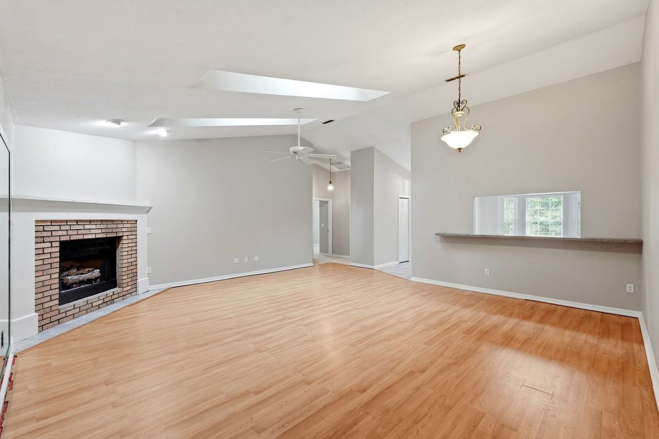 2902 Nw 104th Ct - Photo 7 of 27