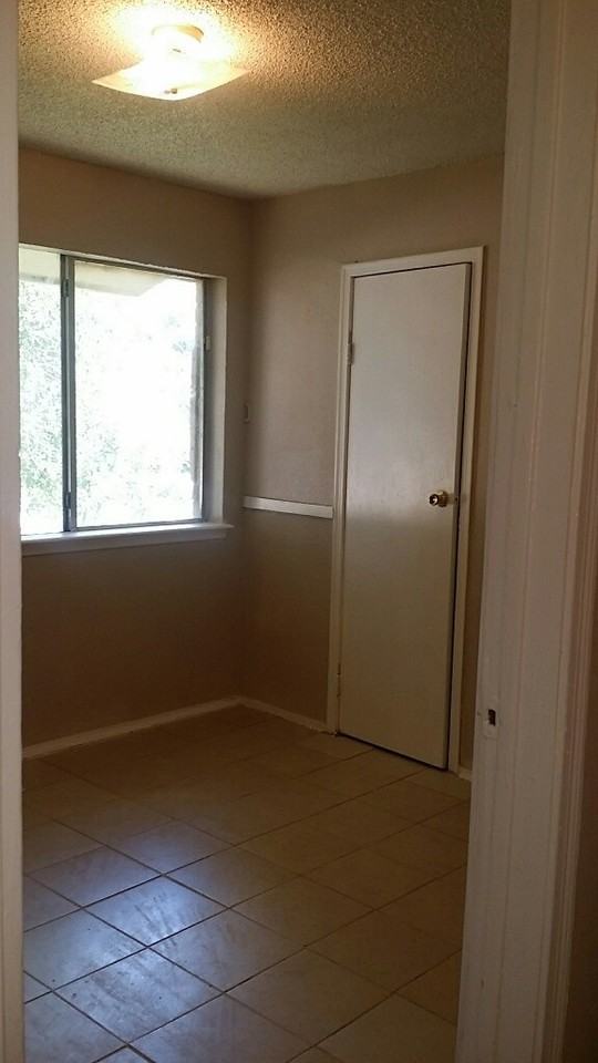 12710 Redfern Dr - Photo 3 of 10