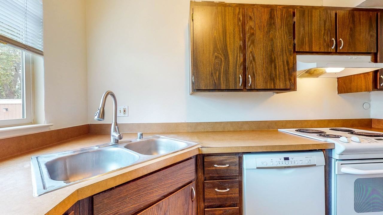 562 Santa Alicia Dr - Photo 6 of 43