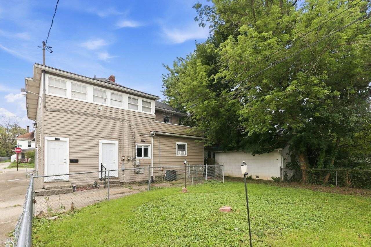 233 Bellevue Ave - Photo 3 of 10