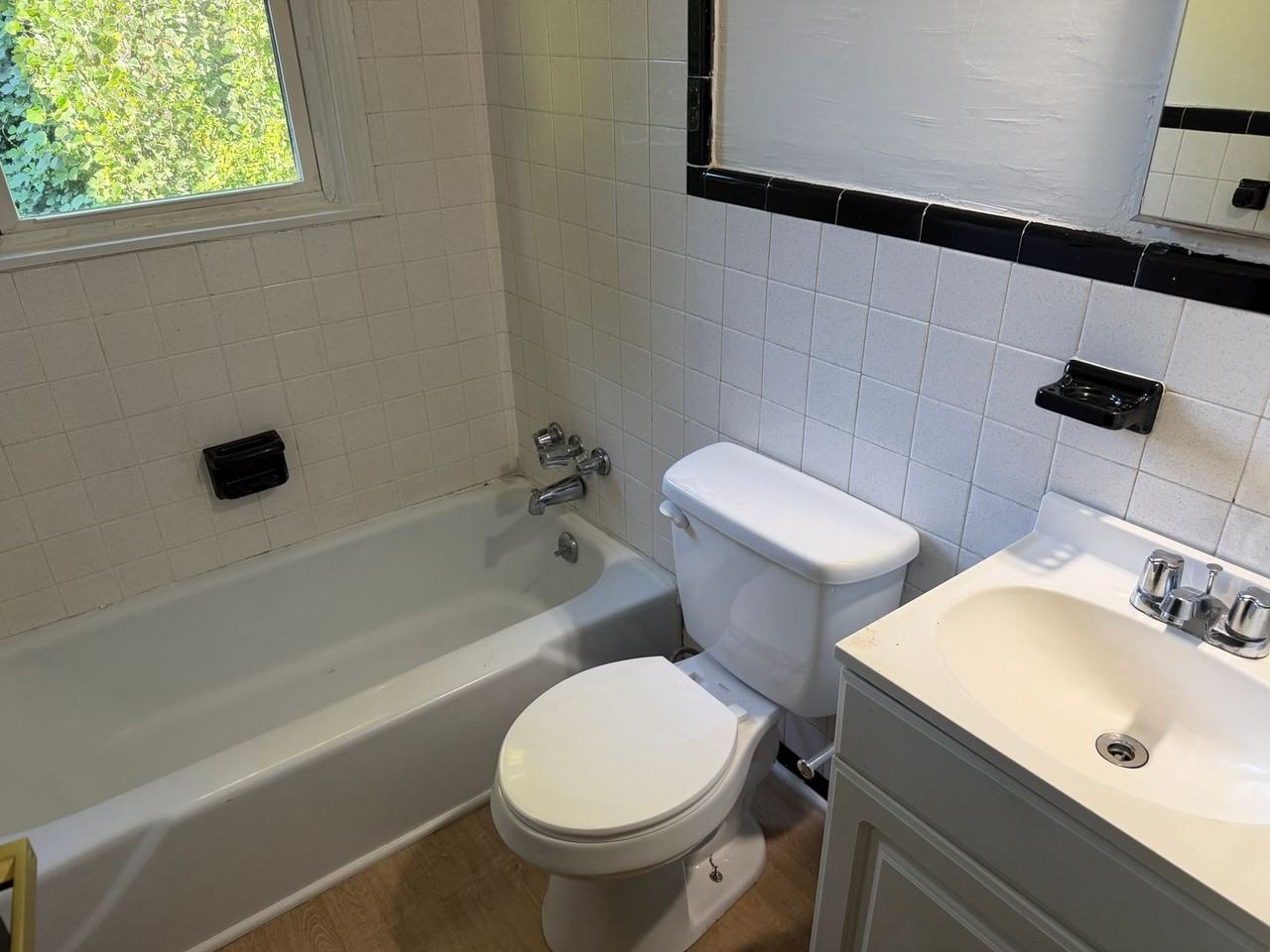 1522 Effingham Rd - Photo 7 of 8