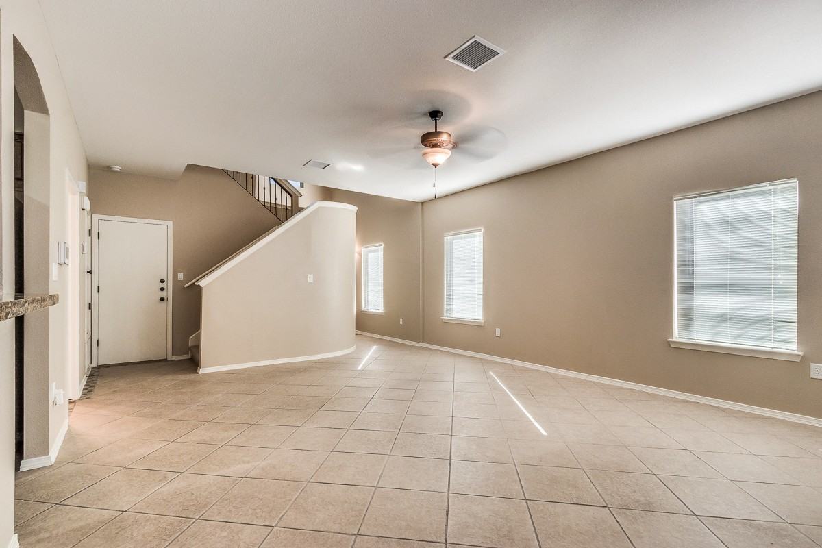 13163 Kestrel Ave - Photo 2 of 23