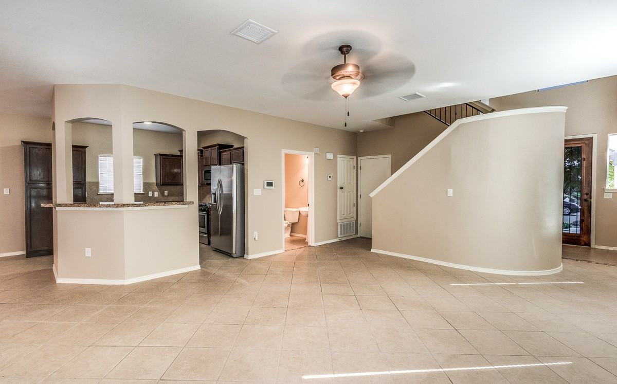 13163 Kestrel Ave - Photo 3 of 23