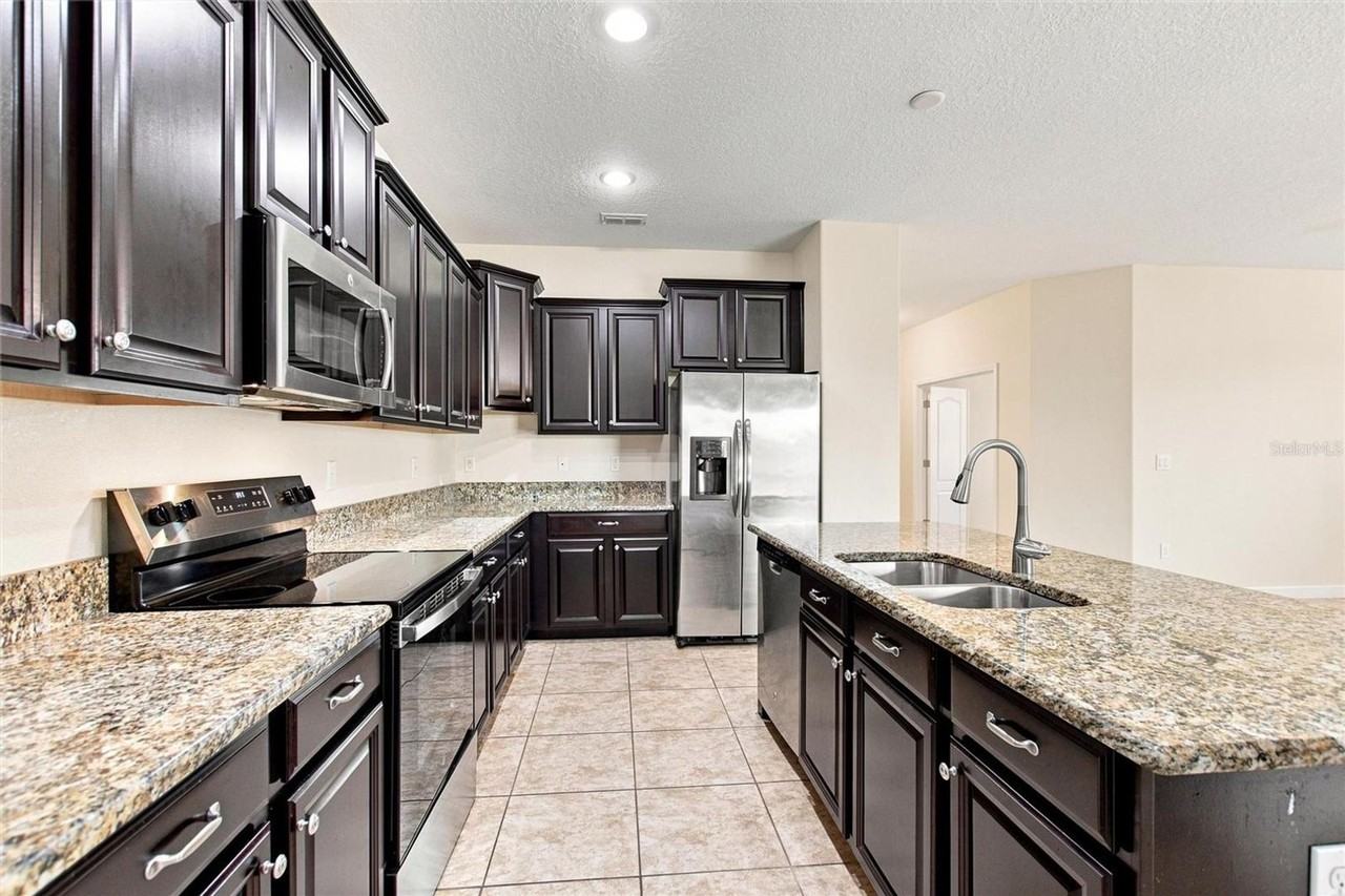 1379 Palmetto Dunes St - Photo 5 of 20