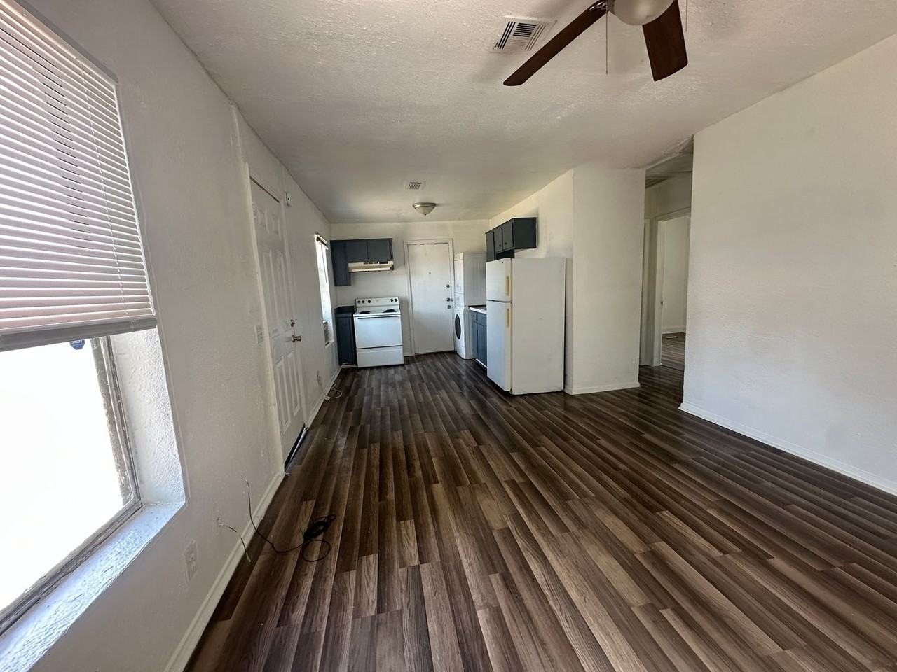 1312 N Gray St #B - Photo 5 of 15