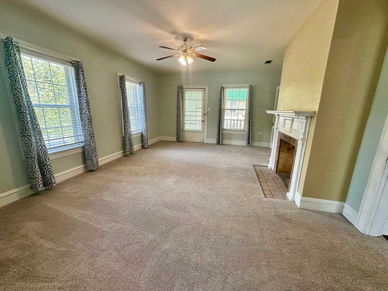 2222 Colcord Ave - Photo 4 of 15