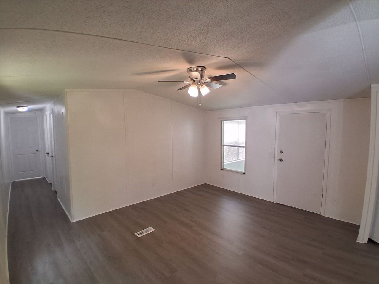 319 Alexandria Hwy - Photo 5 of 28
