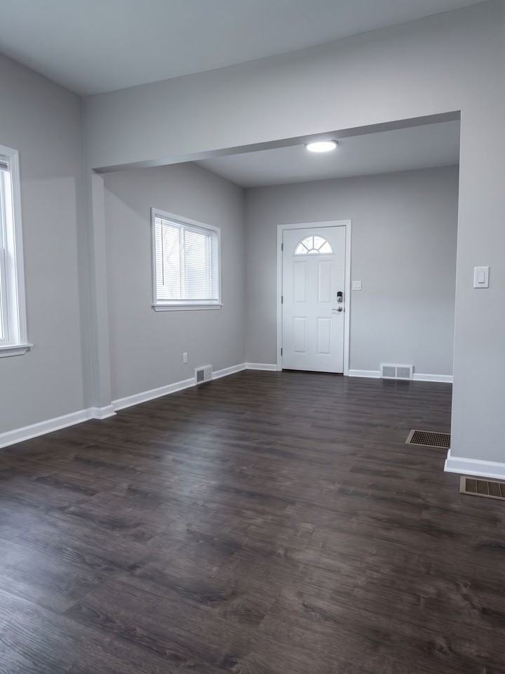 16614 Woodbine St - Photo 2 of 16