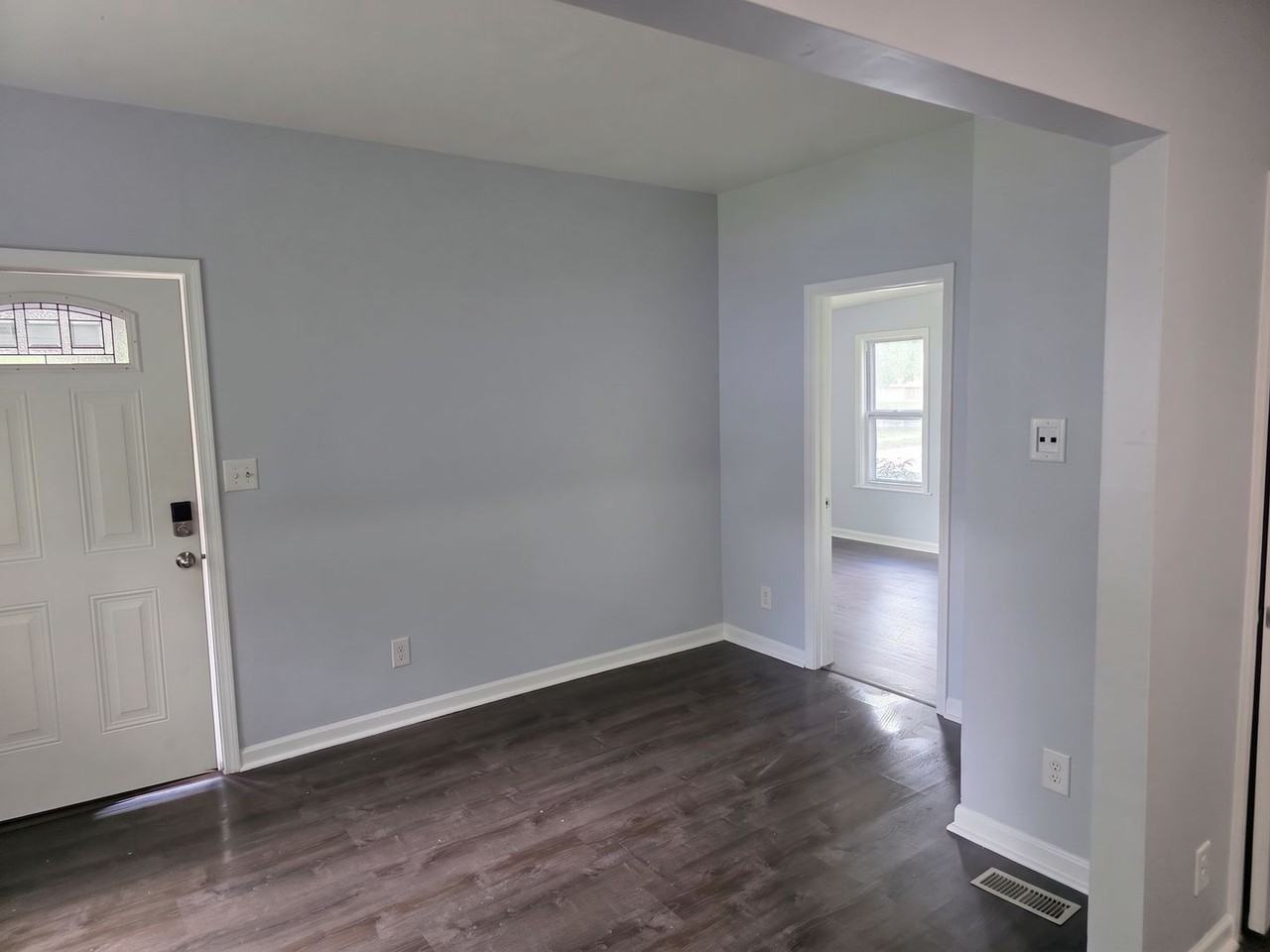 16614 Woodbine St - Photo 3 of 16