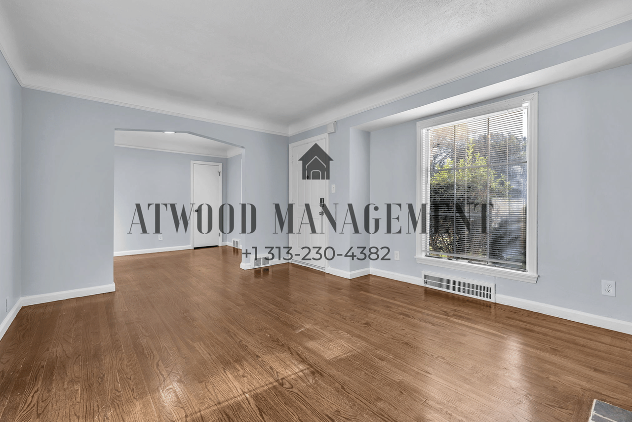9257 Warwick St - Photo 4 of 23