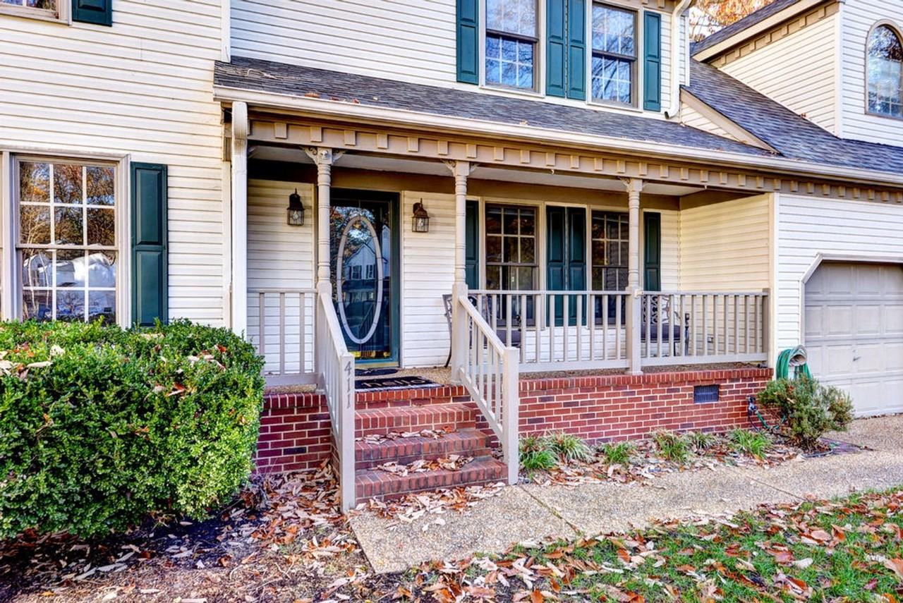 411 Willards Way - Photo 4 of 44