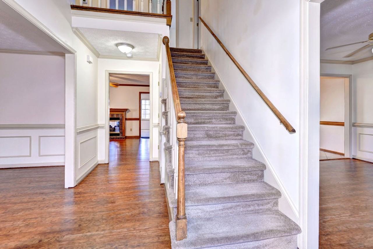 411 Willards Way - Photo 6 of 44