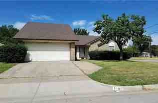 1000 Blue Carriage Ln N - Photo 1 of 1