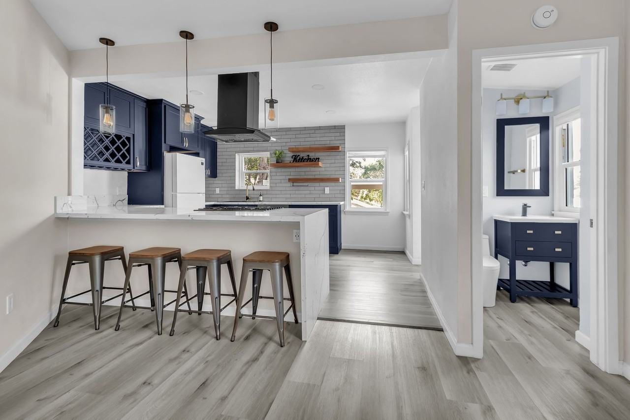 4510 Tourmaline St - Photo 3 of 28