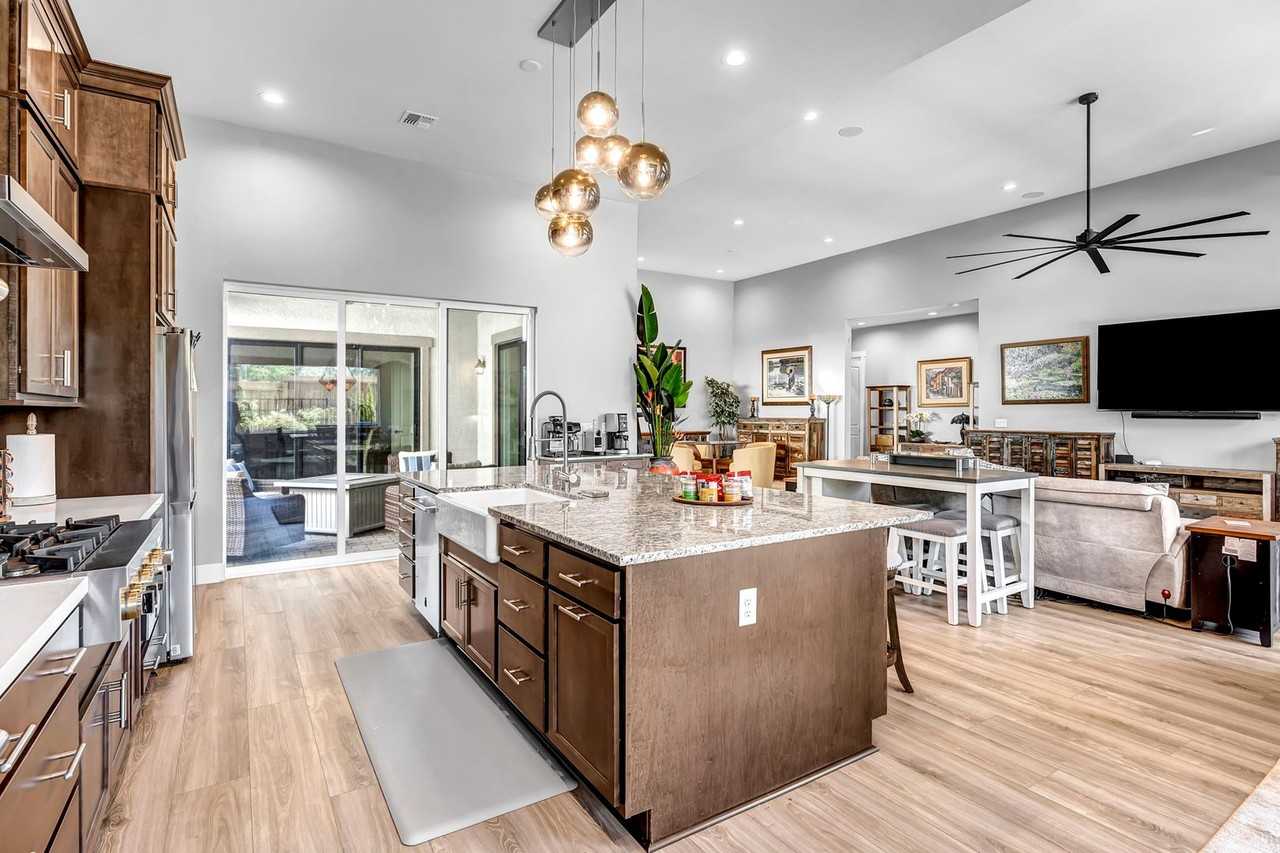 2958 Saddle Peak Dr - Photo 5 of 50
