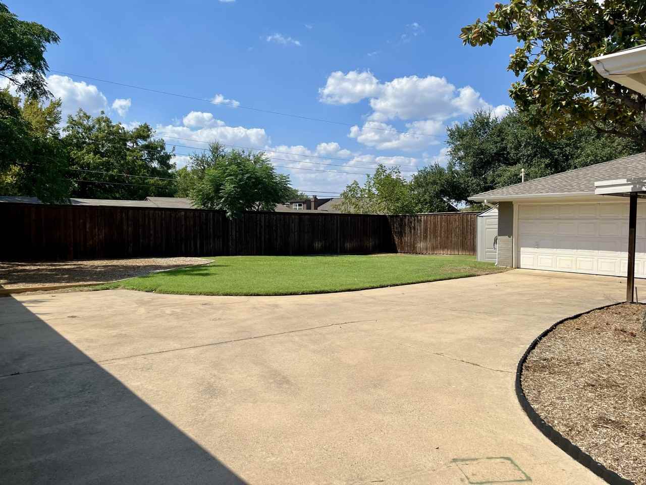 1902 Silver Leaf Dr #NA - Photo 4 of 32