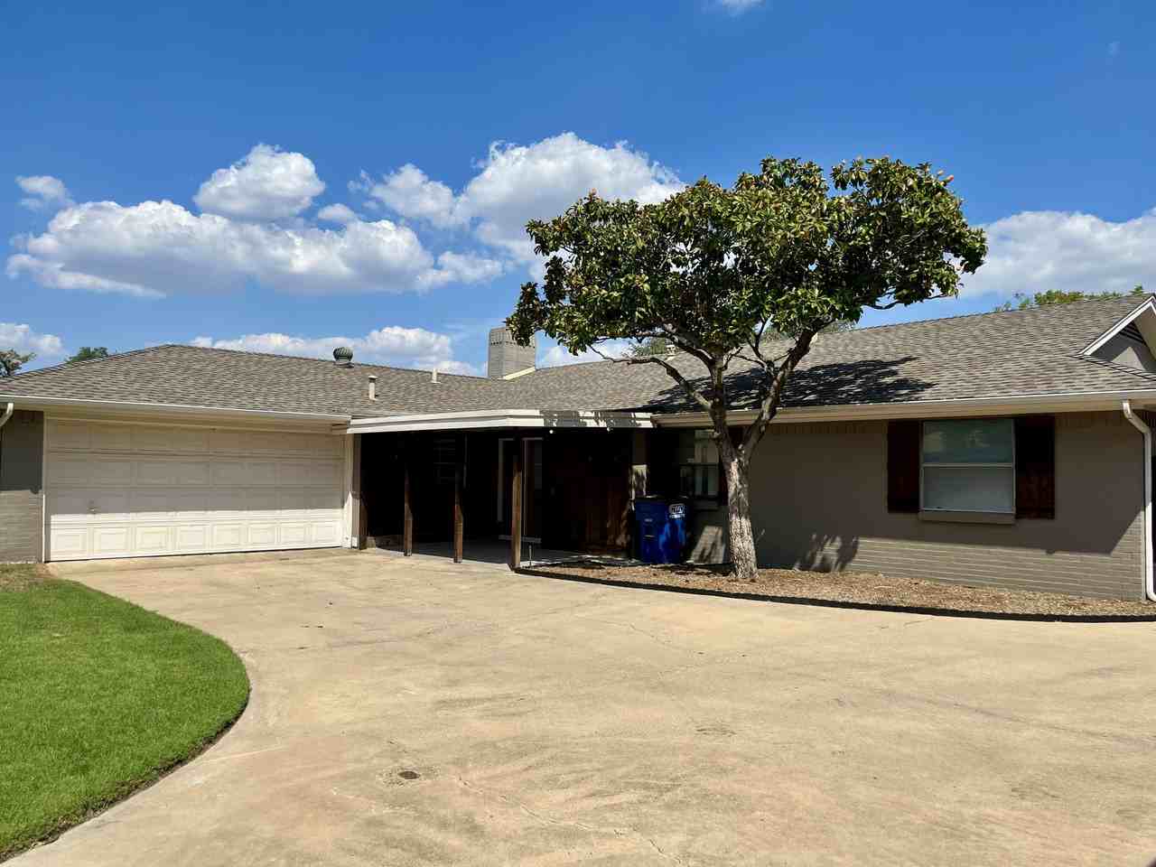 1902 Silver Leaf Dr #NA - Photo 5 of 32