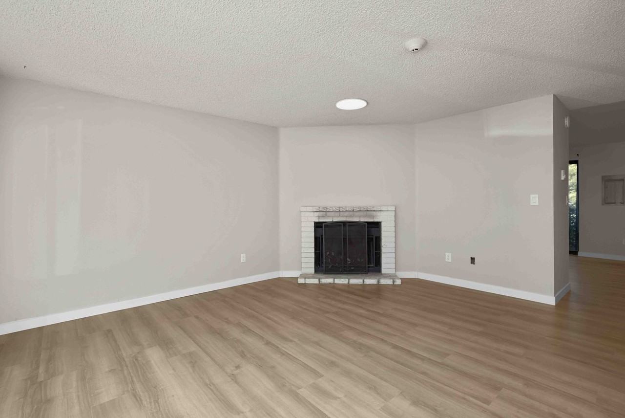 4504 176th St Sw - Photo 2 of 24