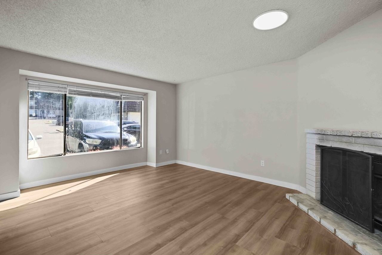 4504 176th St Sw - Photo 5 of 24