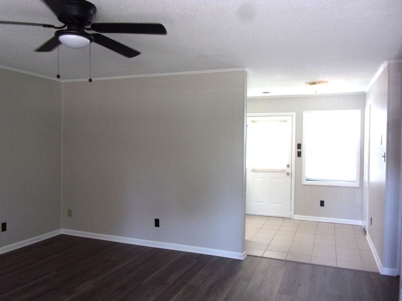 1825 India Hook Rd - Photo 3 of 12