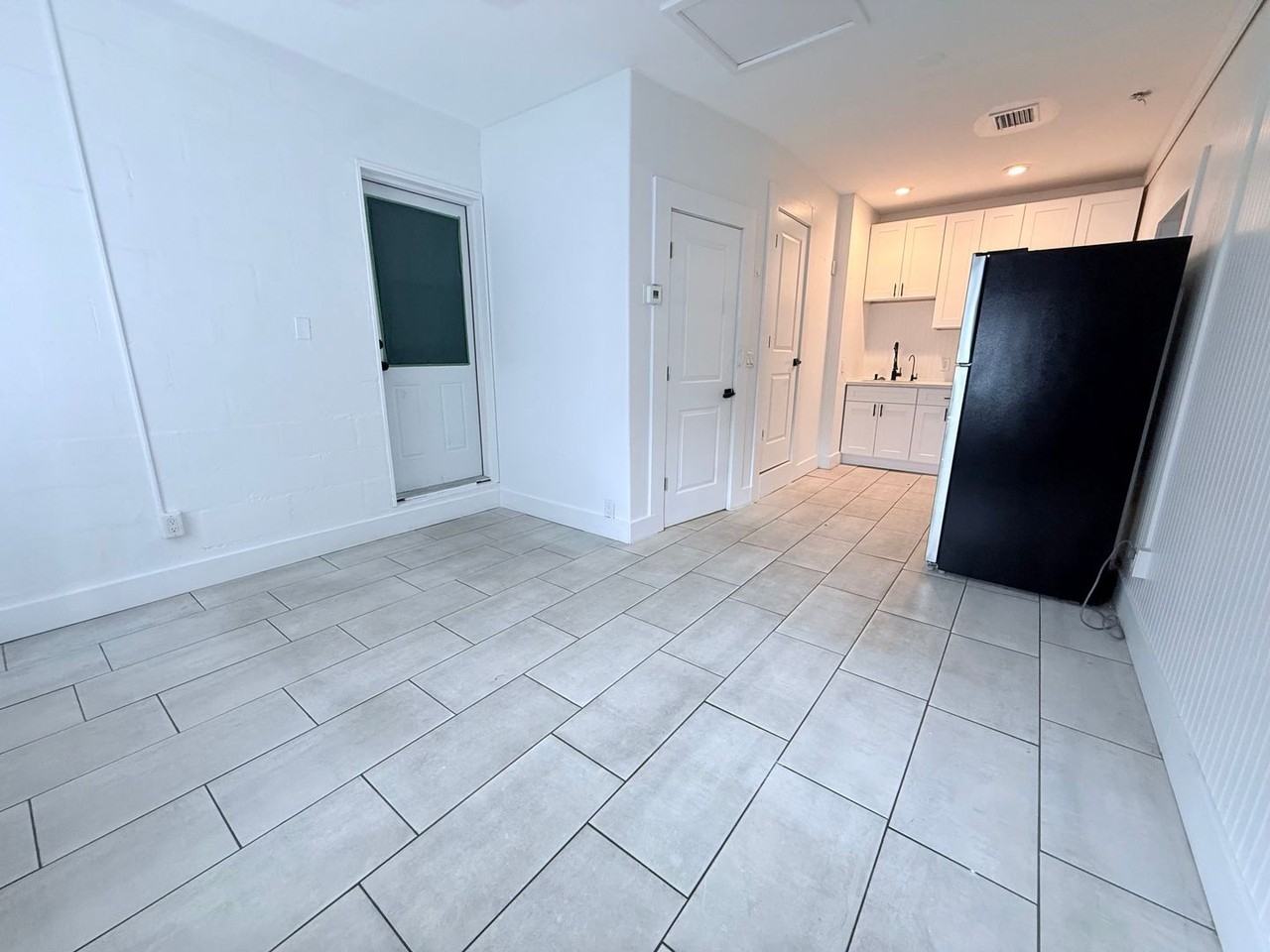 1339 13th St W - Photo 2 of 8