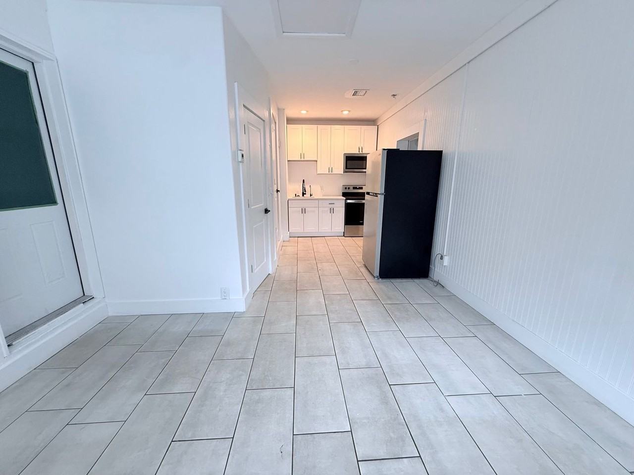 1339 13th St W - Photo 3 of 8