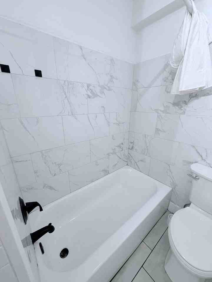 1339 13th St W - Photo 6 of 8