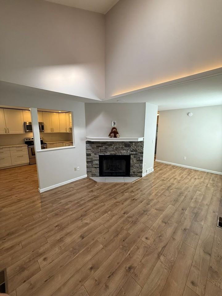 1535 Harrison Ave - Photo 5 of 25