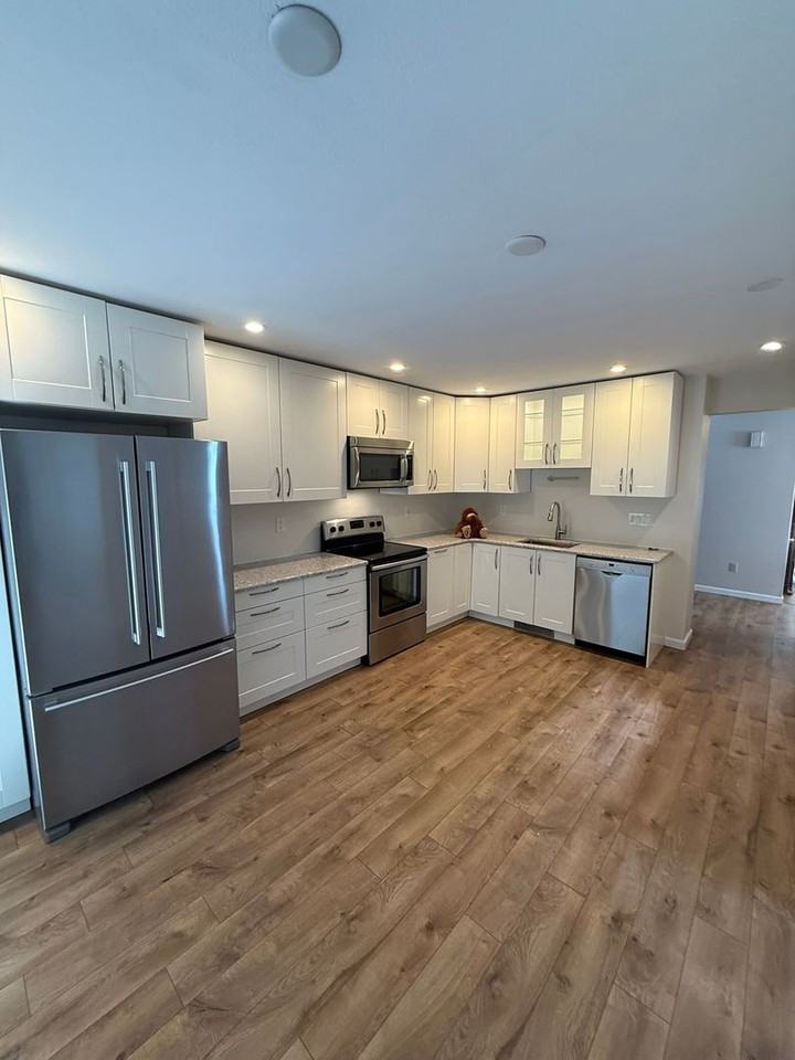 1535 Harrison Ave - Photo 7 of 25
