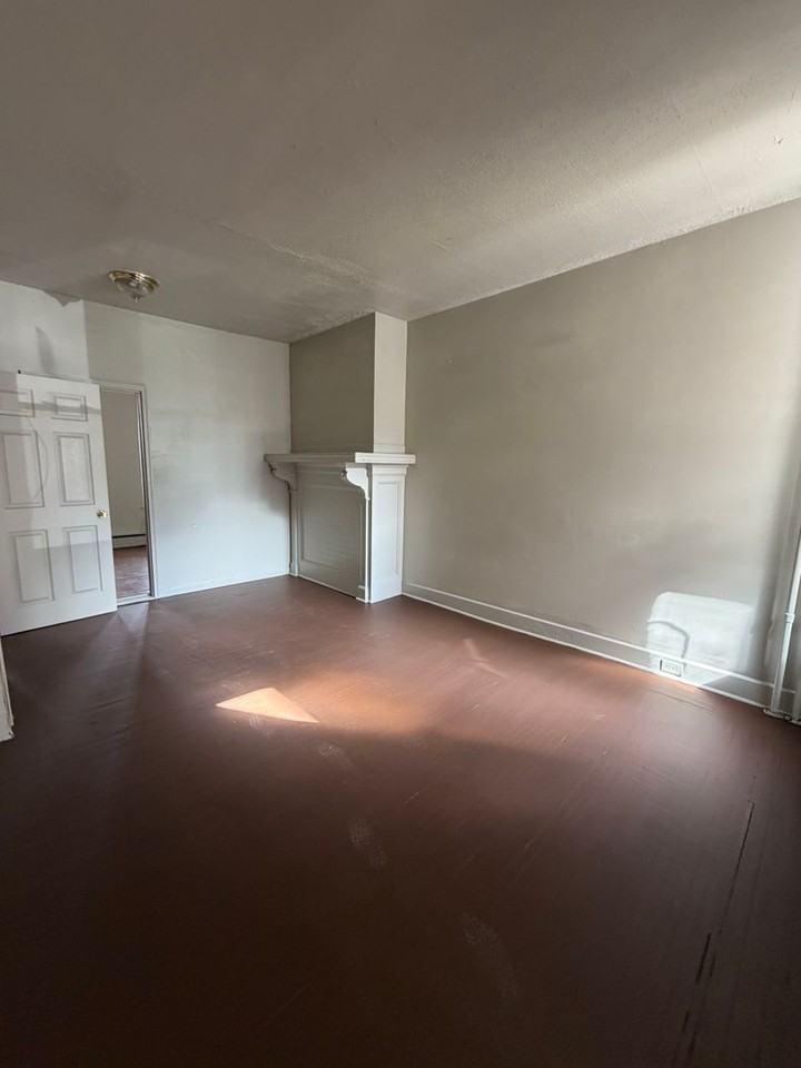 274 W Jackson St - Photo 5 of 17