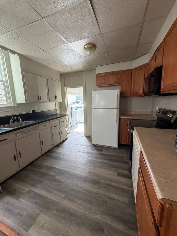 274 W Jackson St - Photo 7 of 17