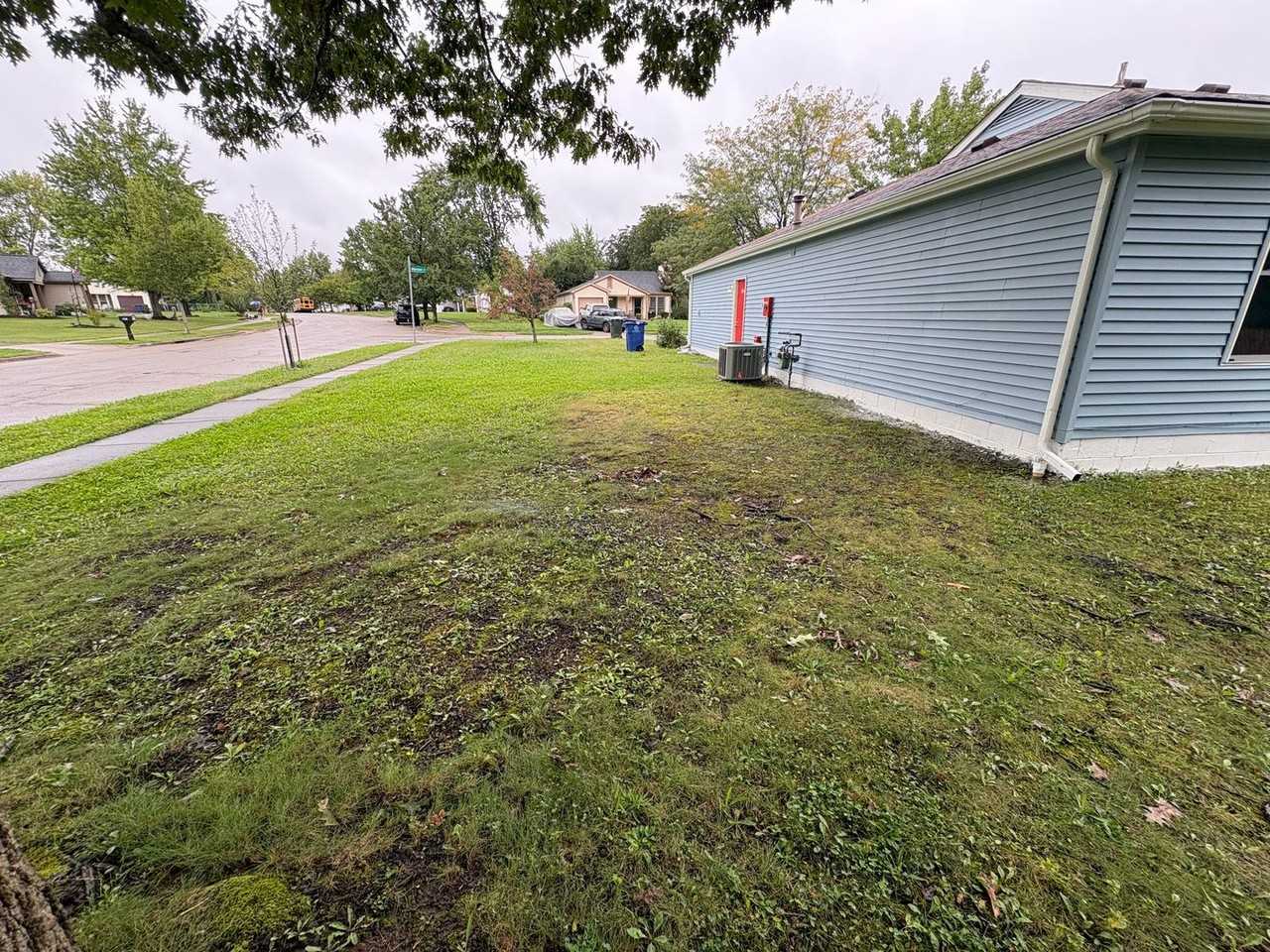 1859 Maroon Dr - Photo 3 of 15