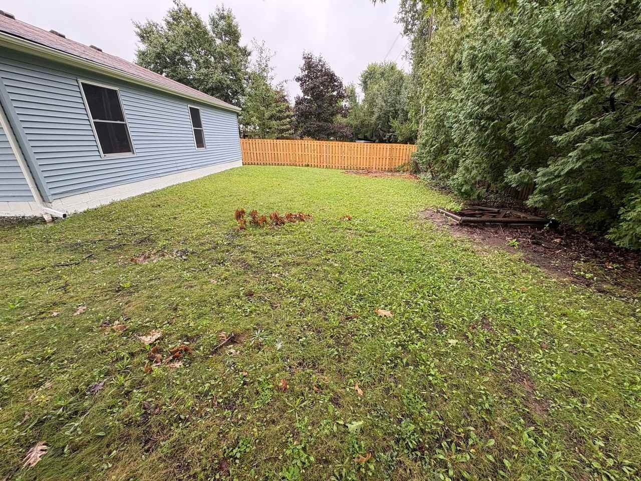 1859 Maroon Dr - Photo 4 of 15