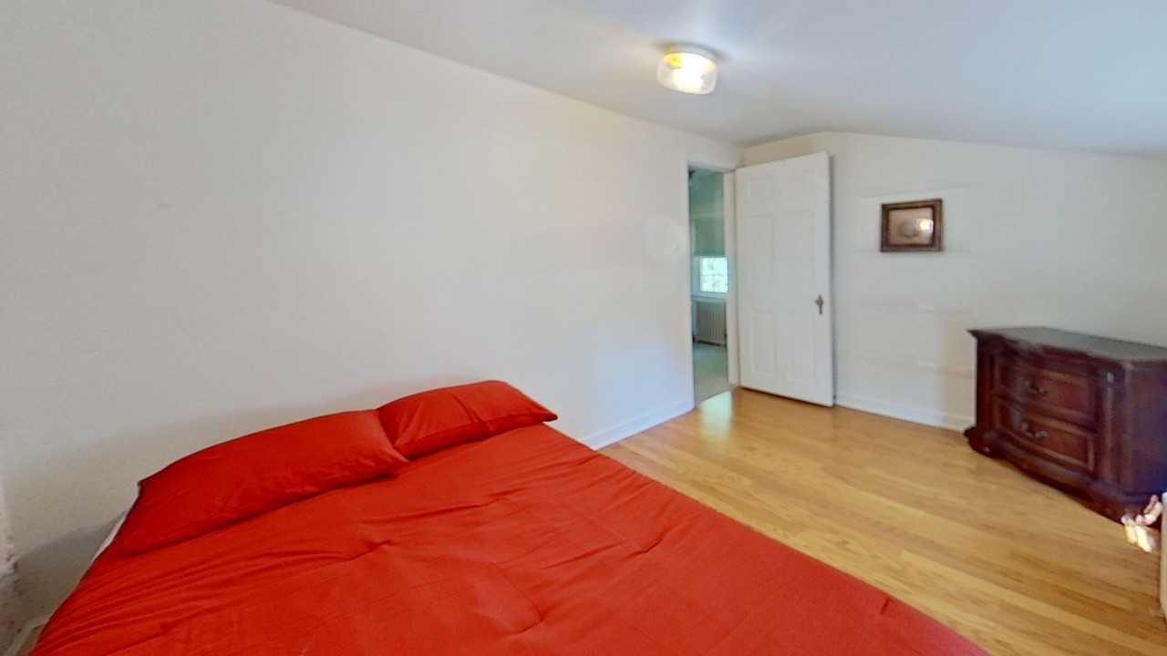 1327 Hill St - Photo 5 of 11