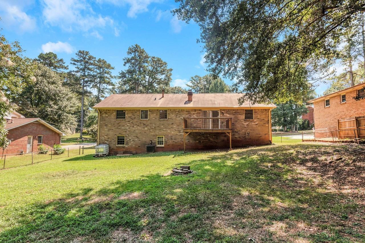 4216 Rue Antoinette - Photo 3 of 32