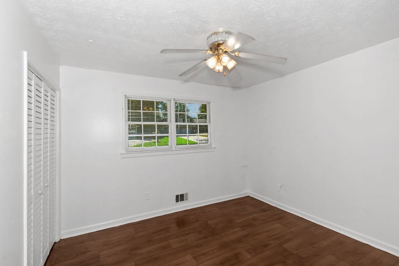 4216 Rue Antoinette - Photo 6 of 32