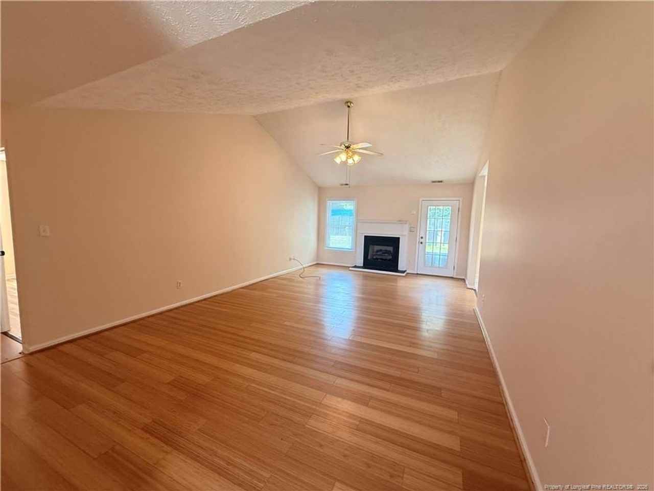 7229 Tollhouse Dr - Photo 2 of 15
