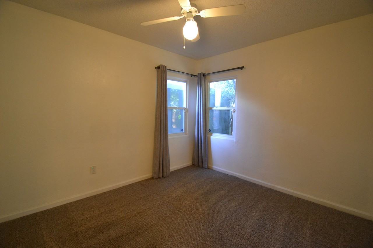 322 Park Ln - Photo 6 of 13