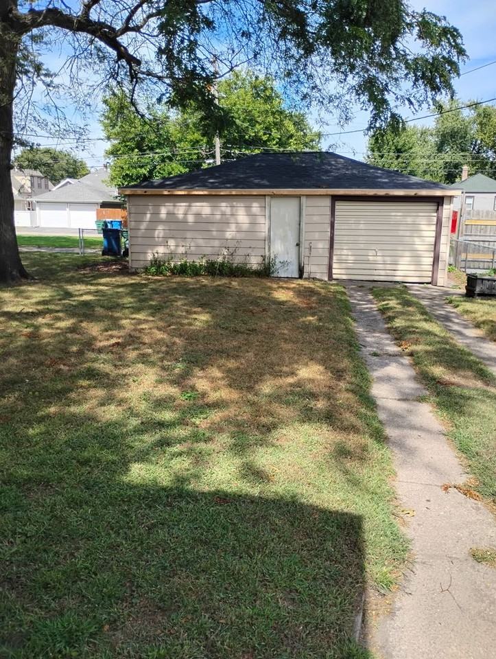 3125 Kenwood St - Photo 5 of 21