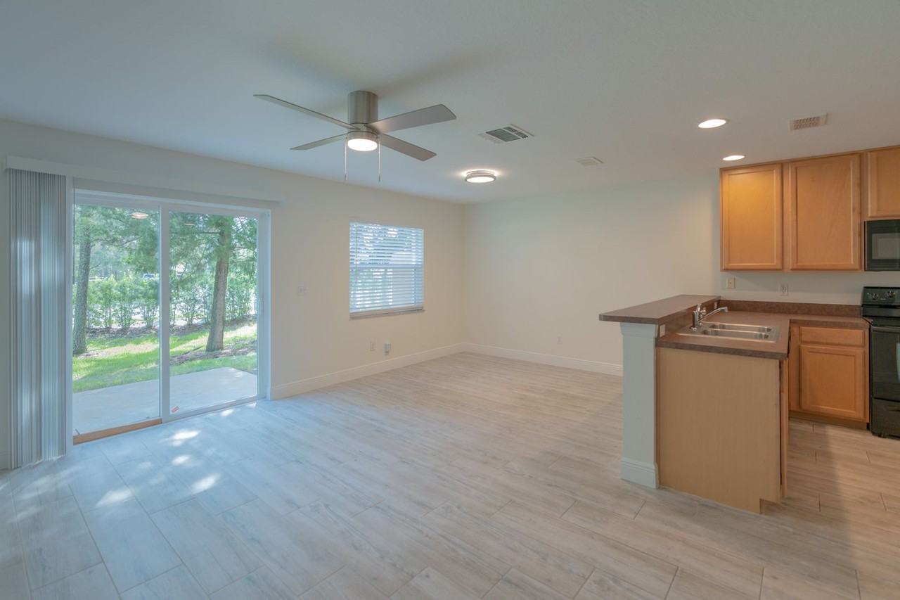 4084 Pitch Pine Cir - Photo 4 of 25