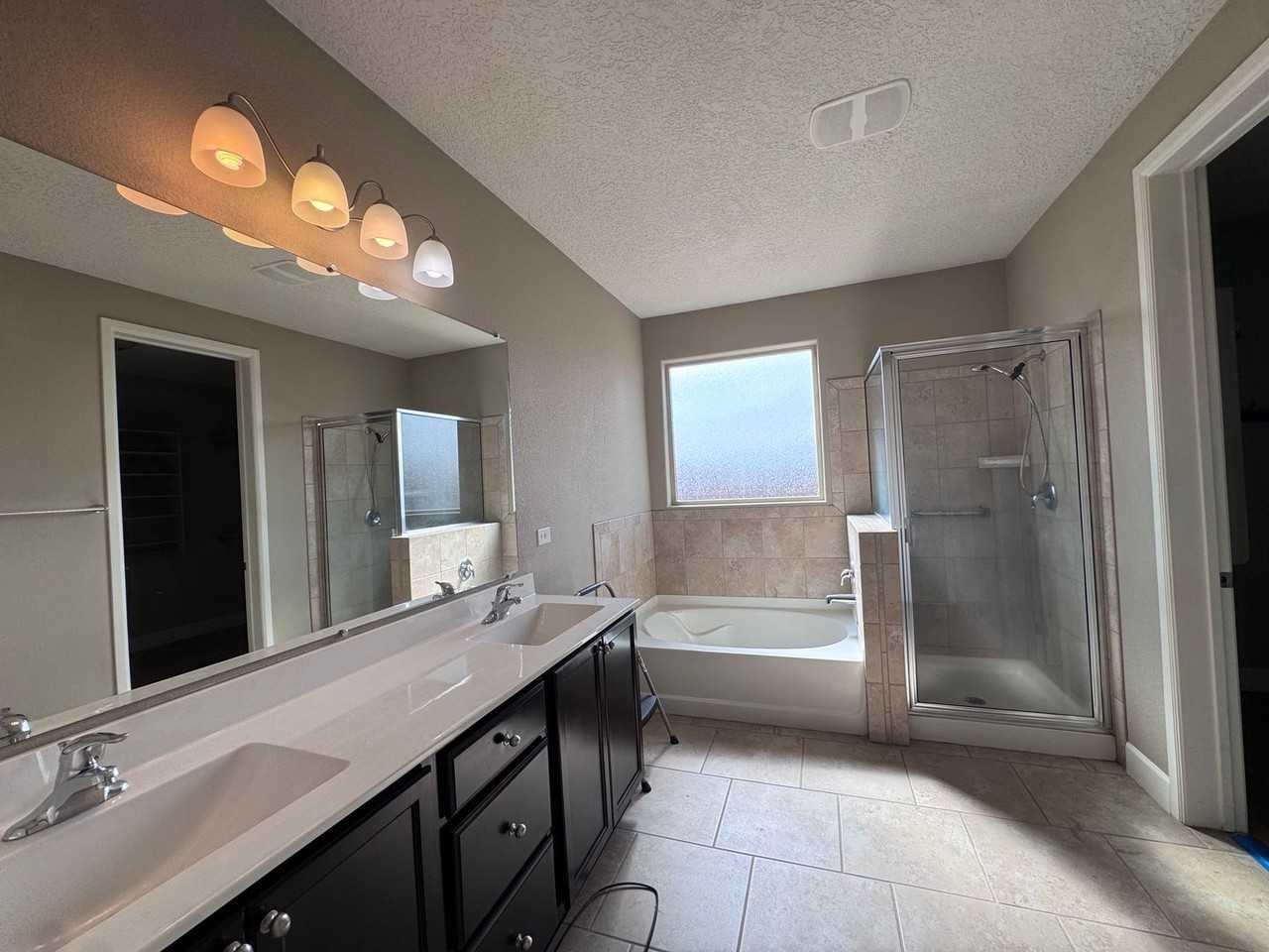 1504 Barbaro Dr Se - Photo 6 of 16