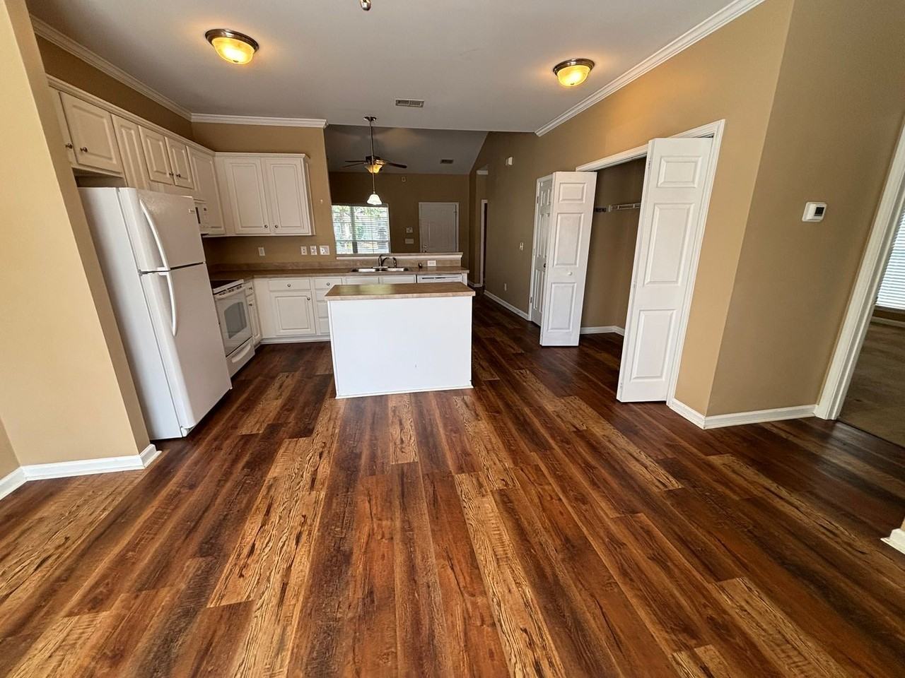 225 Windsor Trace Dr - Photo 6 of 13