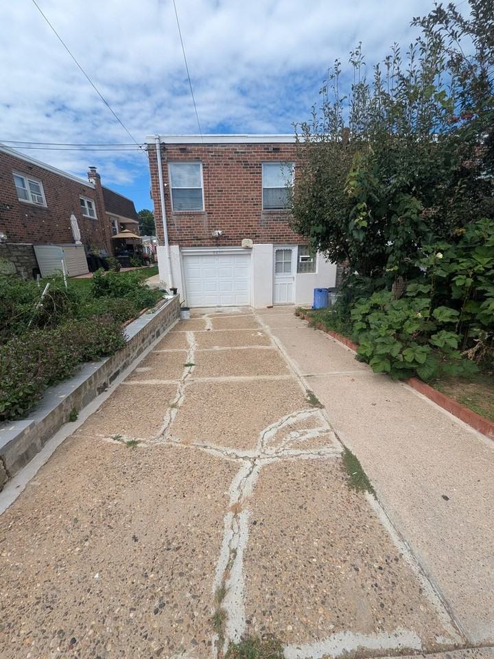 8637 Agusta St - Photo 2 of 17