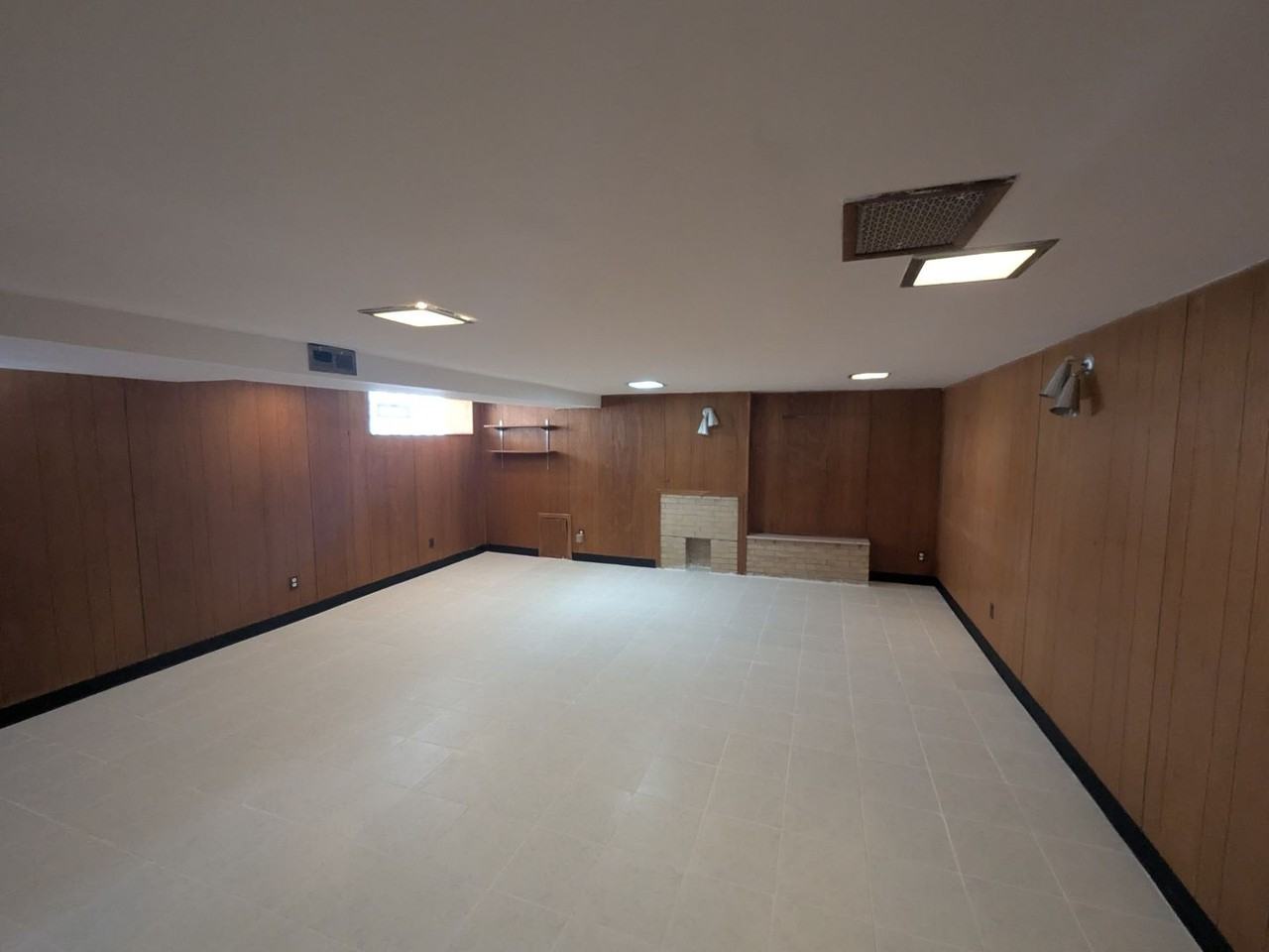 8637 Agusta St - Photo 5 of 17