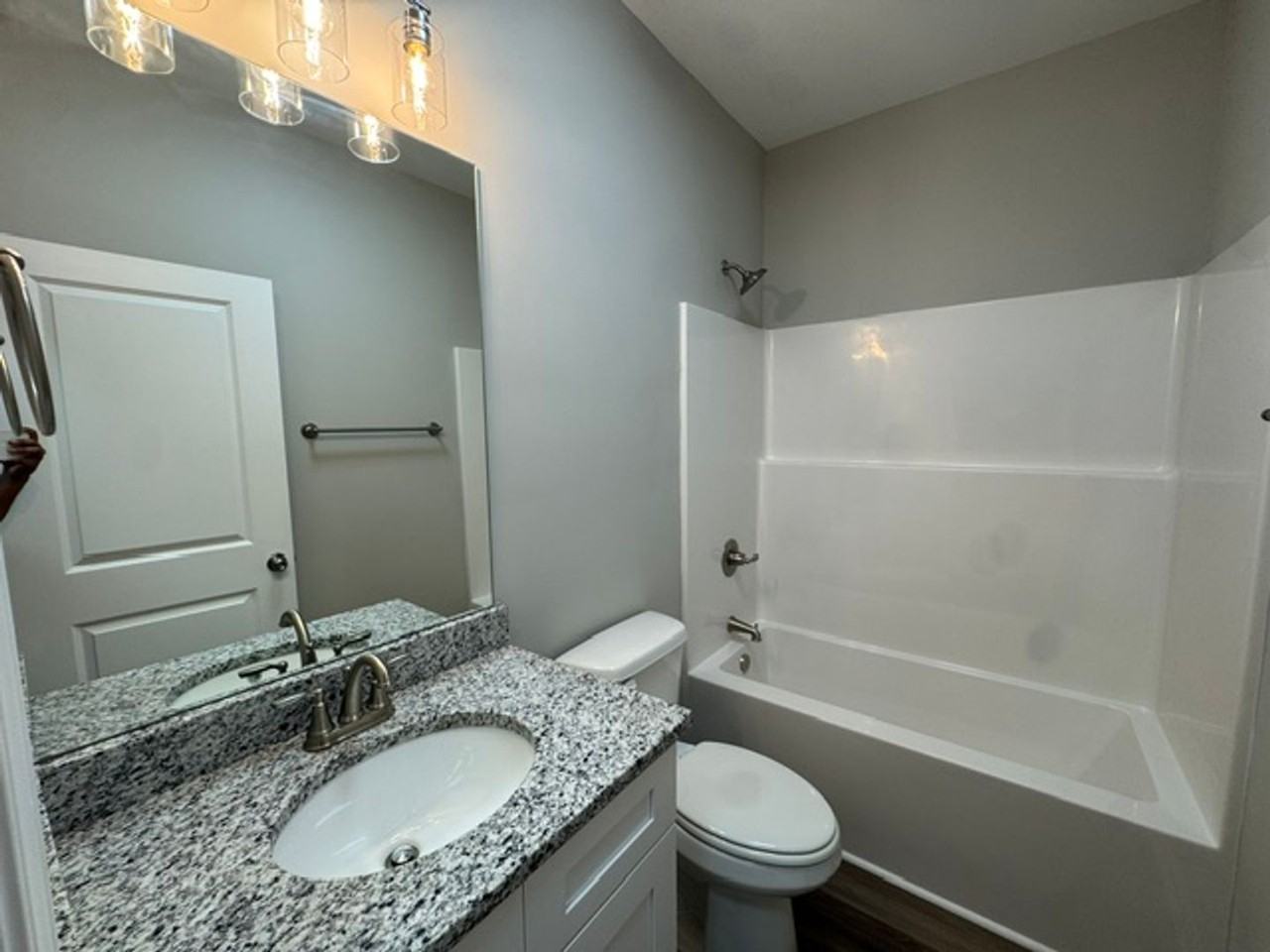 228 E Render St - Photo 6 of 11